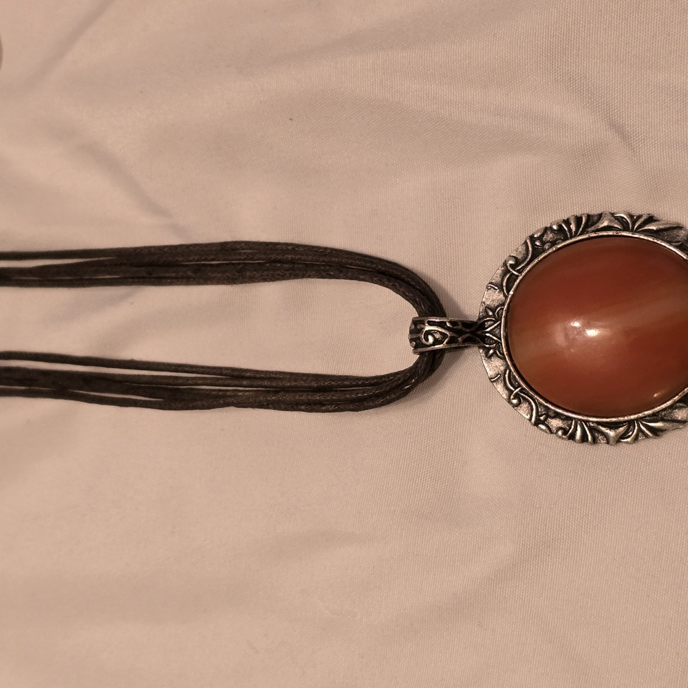 Elegant Silver and Brown Pendant Necklace